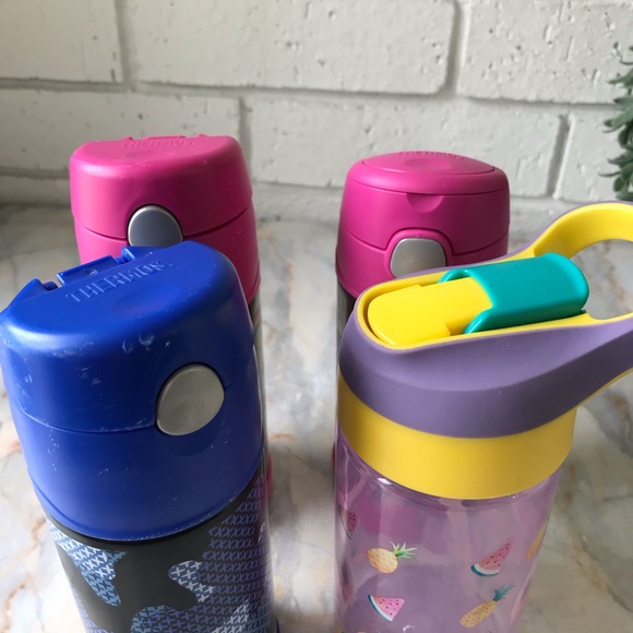 Thermos/Zakk Funtainers Set of 4
Insulated 12oz Water Juice Bottles - Picture 9 of 10